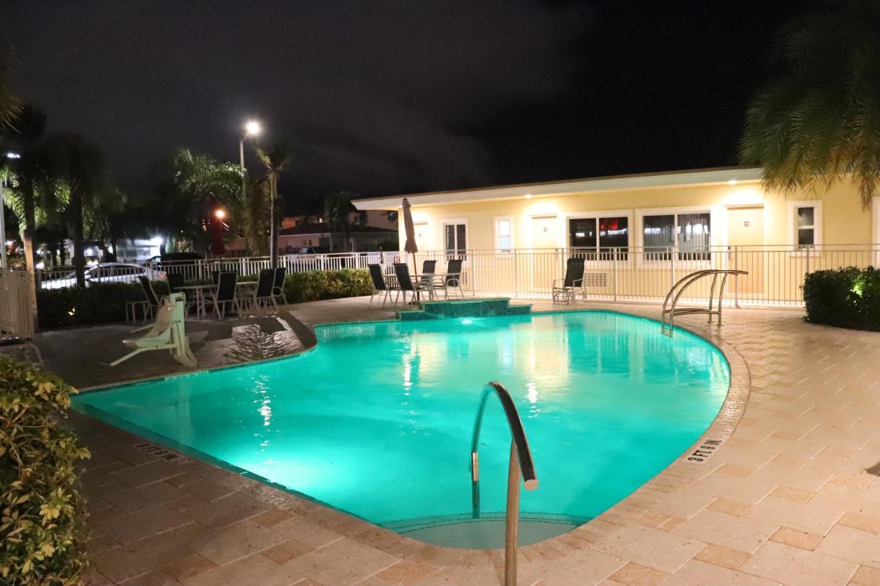 Curtis Inn & Suites Hollywood Luaran gambar